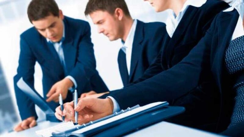 Дипломы на продажу. Купить диплом экономиста в Москве